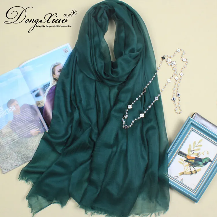 Solid Cashmere Scarf · 100% Cashmere · Multiple Colors, 14–15.5µm — detail view 2
