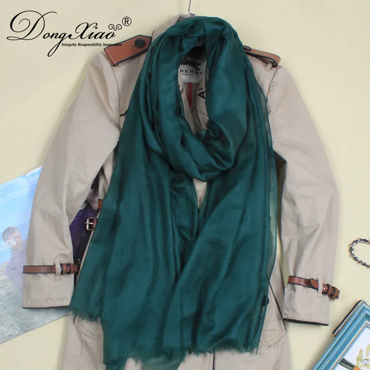 Solid Cashmere Scarf · 100% Cashmere · Multiple Colors, 14–15.5µm — detail view 5