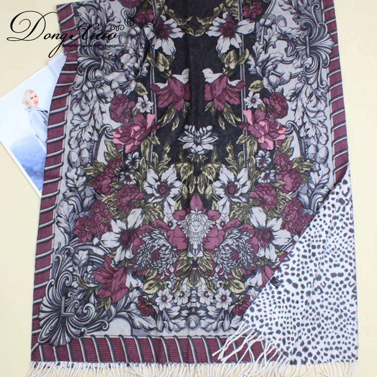 Solid Cashmere Scarf · 100% Cashmere · Multiple Colors, 14–15.5µm — detail view 3