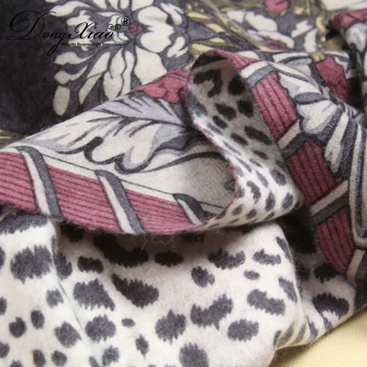 Solid Cashmere Scarf · 100% Cashmere · Multiple Colors, 14–15.5µm — detail view 5