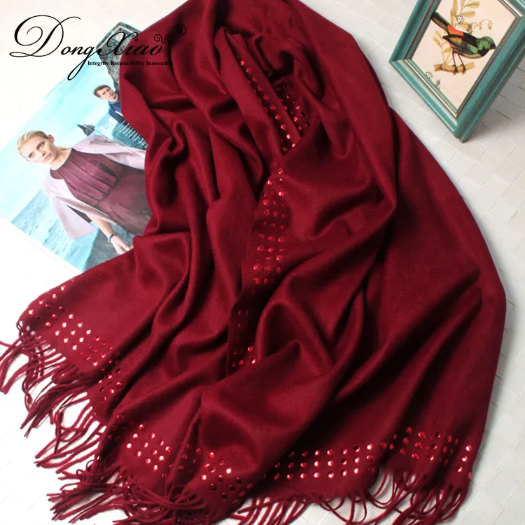 Solid Cashmere Scarf · 100% Cashmere · Multiple Colors, 14–15.5µm — detail view 2