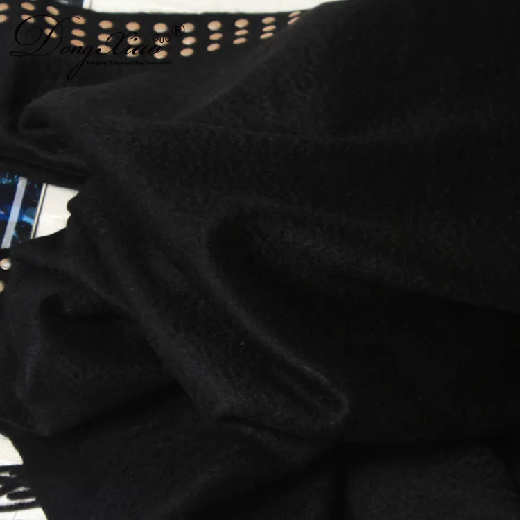 Solid Cashmere Scarf · 100% Cashmere · Multiple Colors, 14–15.5µm — detail view 9