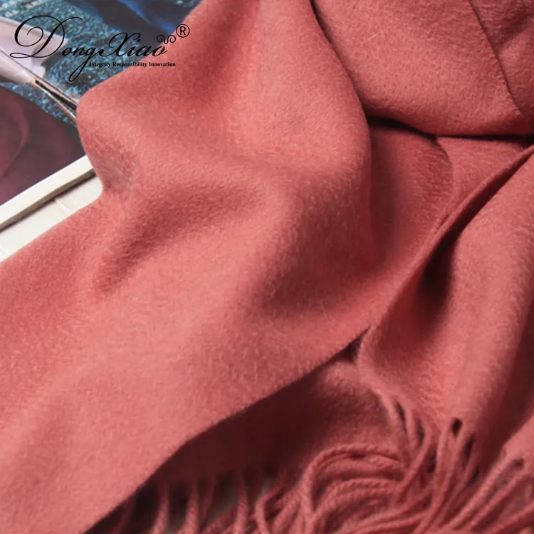 Solid Cashmere Scarf · 100% Cashmere · Multiple Colors, 14–15.5µm — detail view 3
