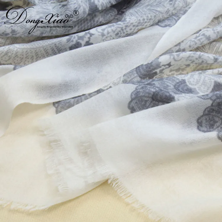 Solid Cashmere Scarf · 100% Cashmere · Multiple Colors, 14–15.5µm — detail view 11