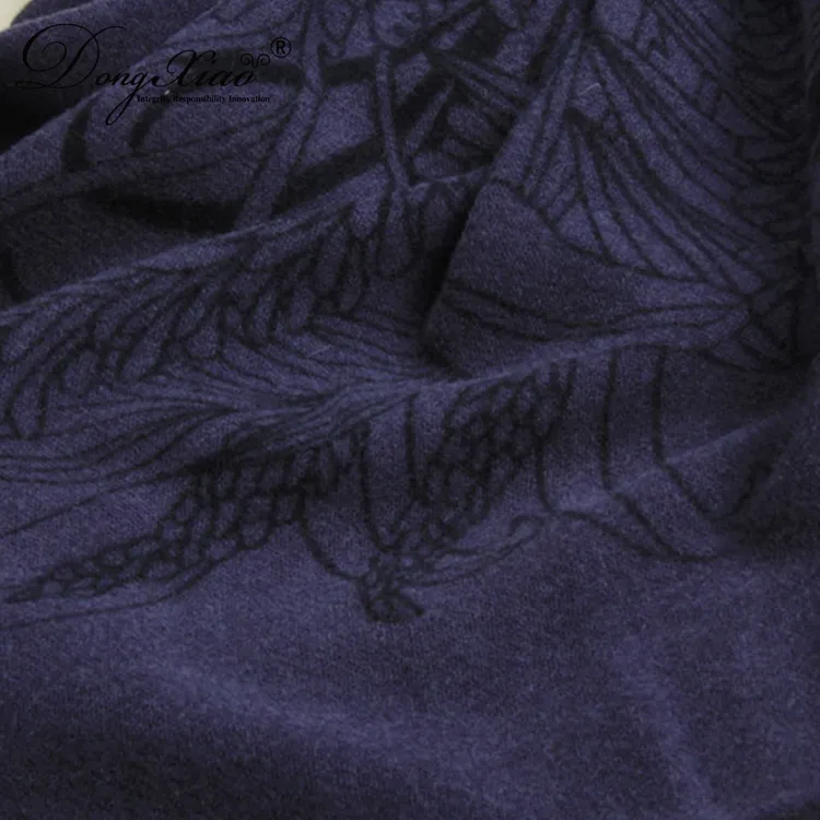 Solid Cashmere Scarf · 100% Cashmere · Multiple Colors, 14–15.5µm — detail view 6