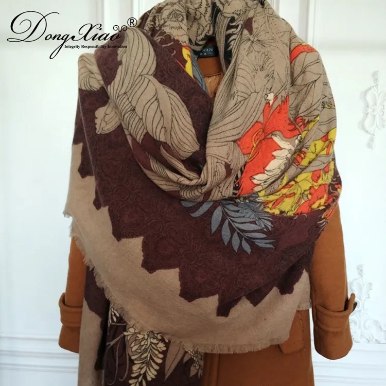 Solid Cashmere Scarf · 100% Cashmere · Multiple Colors, 14–15.5µm — detail view 8