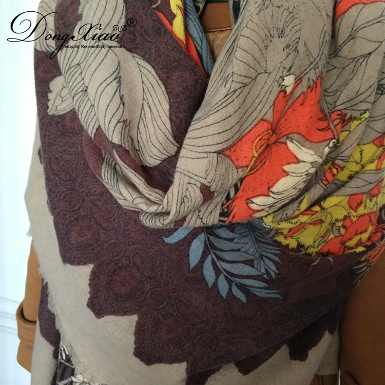 Solid Cashmere Scarf · 100% Cashmere · Multiple Colors, 14–15.5µm — detail view 9