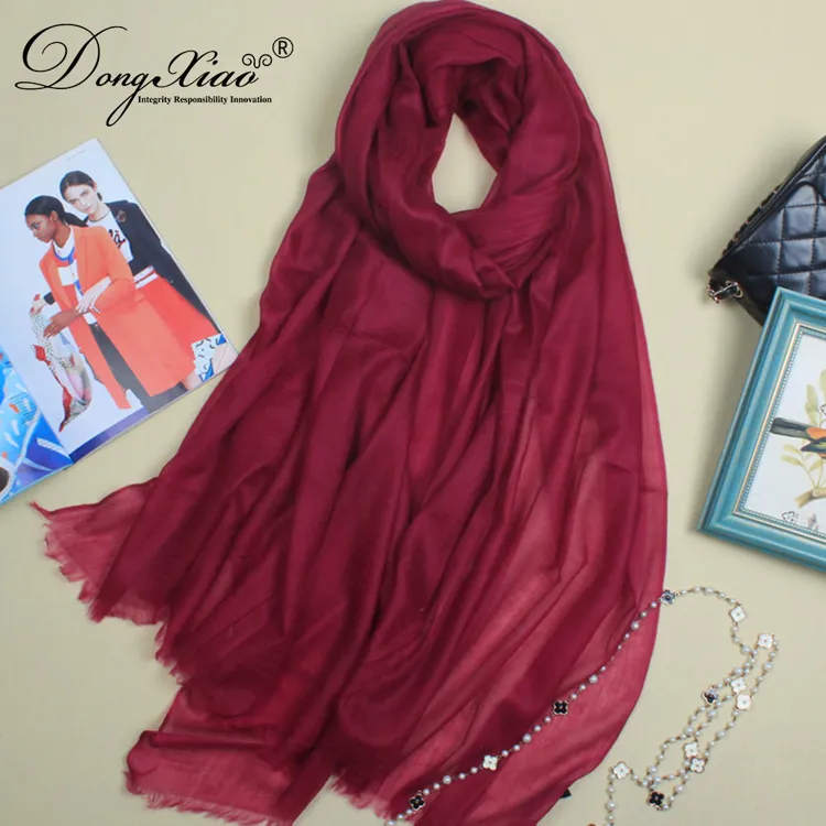 Solid Cashmere Scarf · 100% Cashmere · Multiple Colors, 14–15.5µm — detail view 8