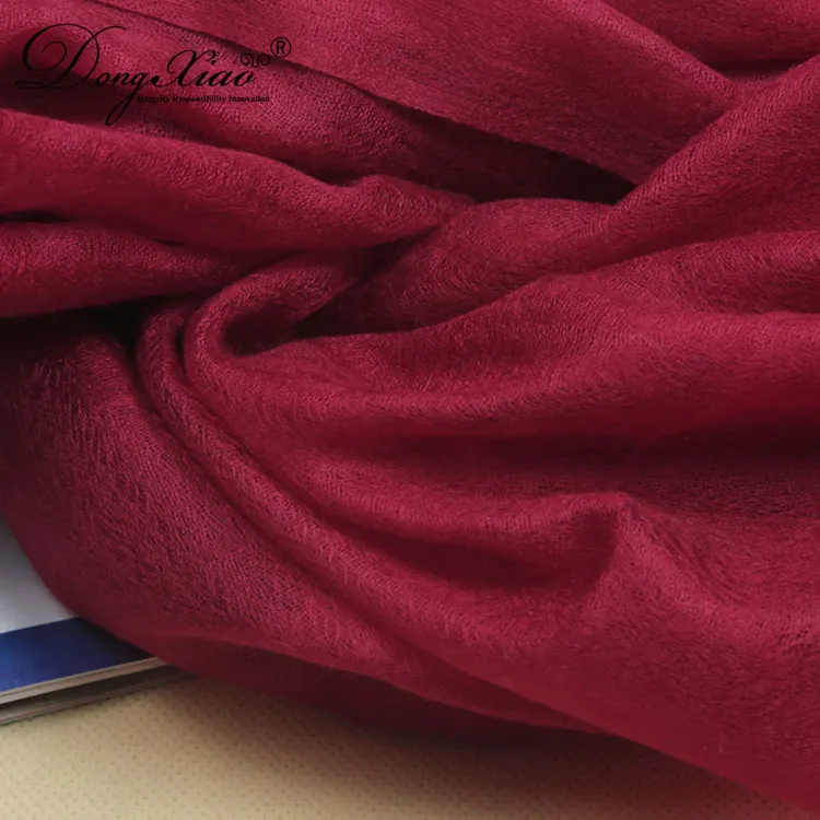 Solid Cashmere Scarf · 100% Cashmere · Multiple Colors, 14–15.5µm — detail view 9
