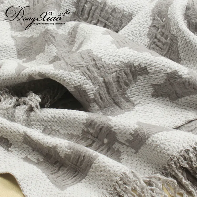 Solid Cashmere Scarf · 100% Cashmere · Multiple Colors, 14–15.5µm — detail view 2