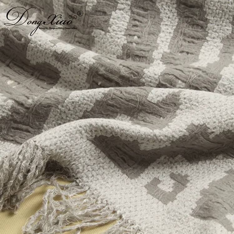 Solid Cashmere Scarf · 100% Cashmere · Multiple Colors, 14–15.5µm — detail view 3