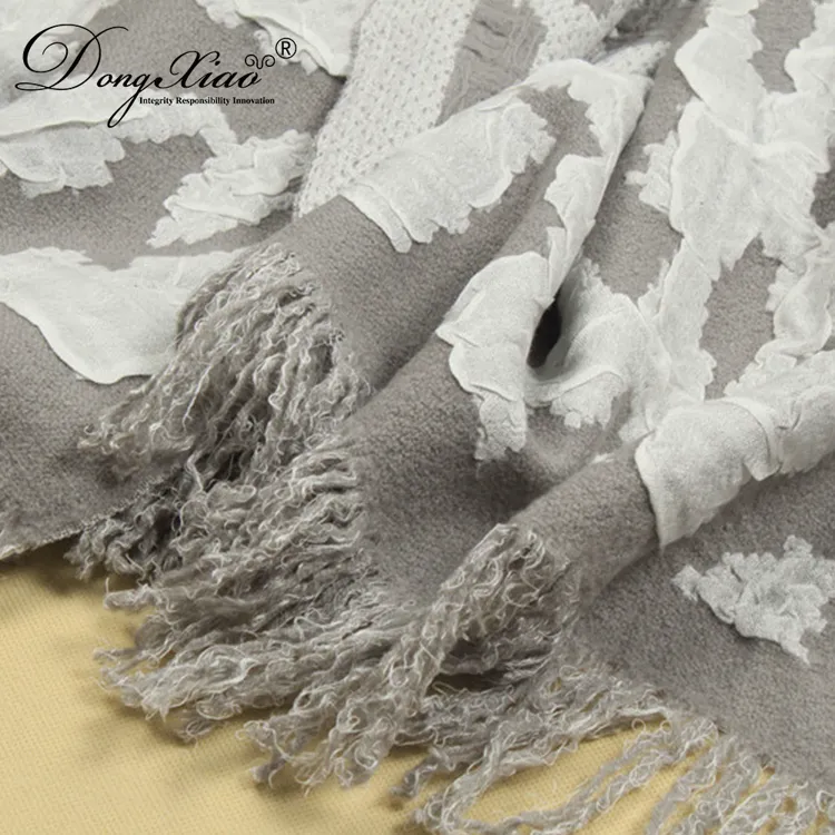 Solid Cashmere Scarf · 100% Cashmere · Multiple Colors, 14–15.5µm — detail view 4
