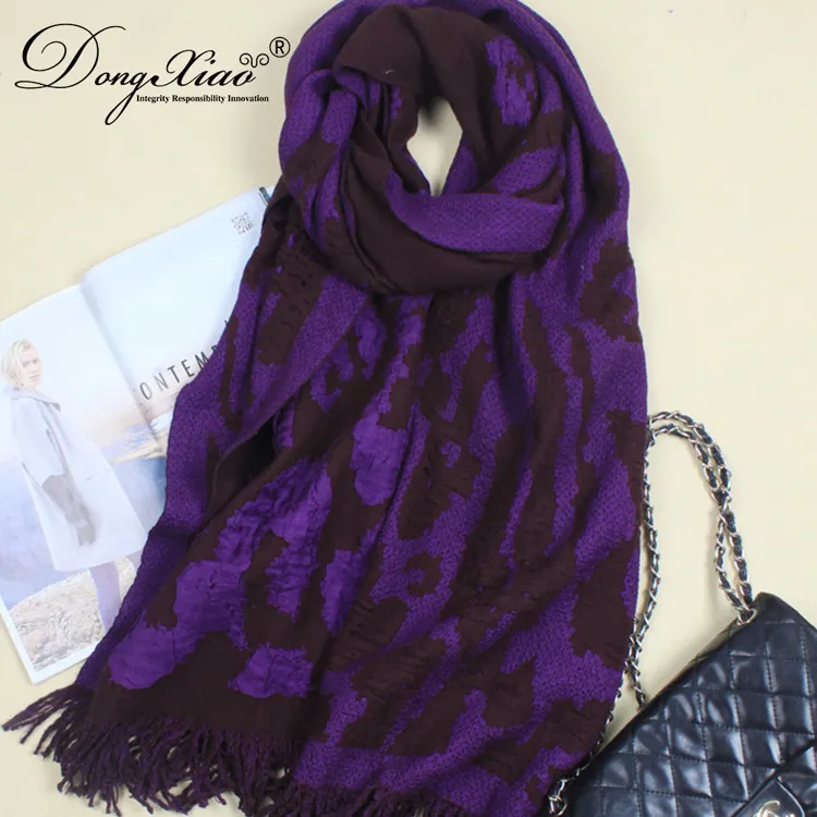 Solid Cashmere Scarf · 100% Cashmere · Multiple Colors, 14–15.5µm — detail view 11