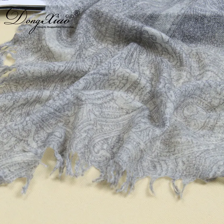Solid Cashmere Scarf · 100% Cashmere · Multiple Colors, 14–15.5µm — detail view 7