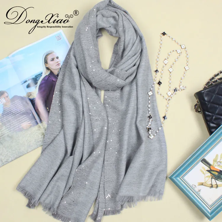 Solid Cashmere Scarf · 100% Cashmere · Multiple Colors, 14–15.5µm — detail view 3