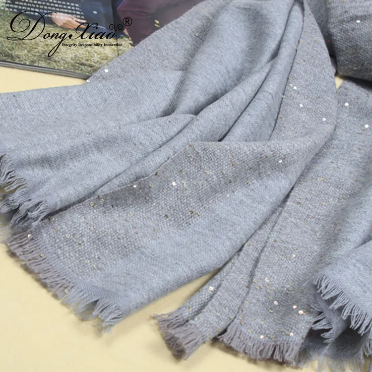 Solid Cashmere Scarf · 100% Cashmere · Multiple Colors, 14–15.5µm — detail view 4