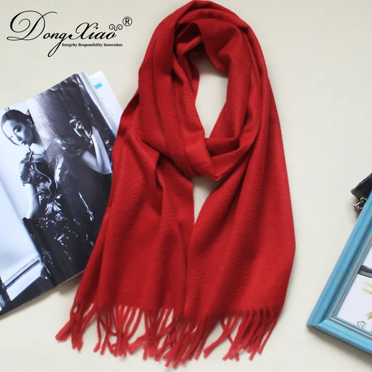 Solid Cashmere Scarf · 100% Cashmere · Multiple Colors, 14–15.5µm — detail view 2