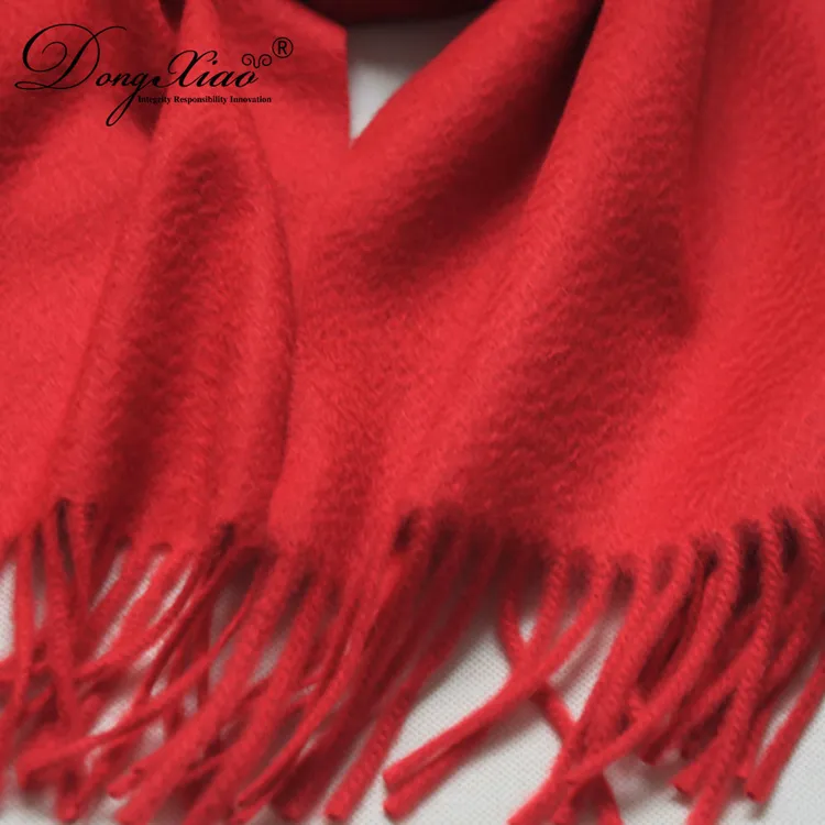 Solid Cashmere Scarf · 100% Cashmere · Multiple Colors, 14–15.5µm — detail view 4