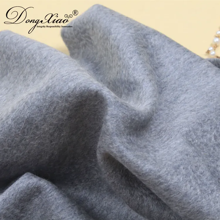 Solid Cashmere Scarf · 100% Cashmere · Multiple Colors, 14–15.5µm — detail view 6