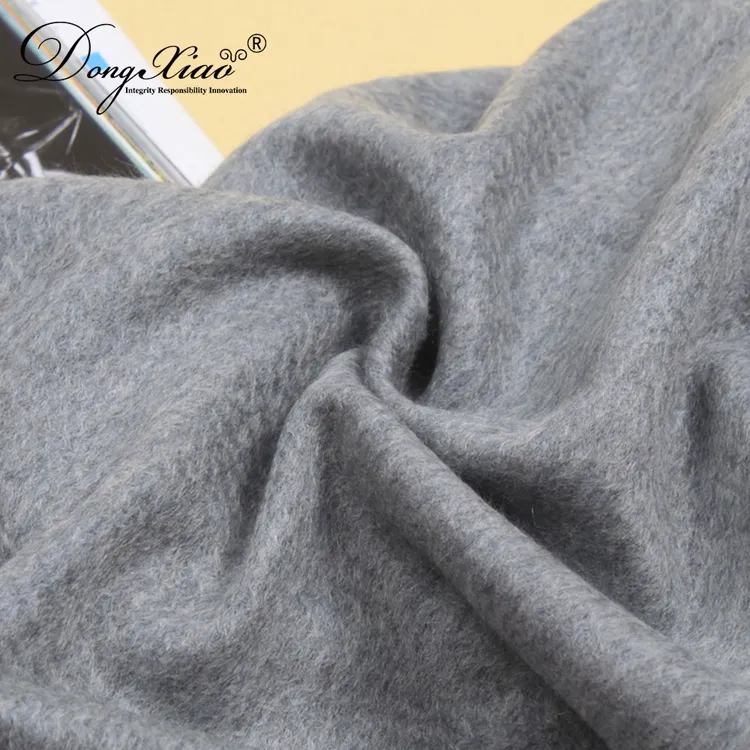 Solid Cashmere Scarf · 100% Cashmere · Multiple Colors, 14–15.5µm — detail view 7