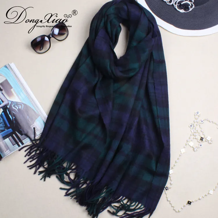 Solid Cashmere Scarf · 100% Cashmere · Multiple Colors, 14–15.5µm — detail view 2