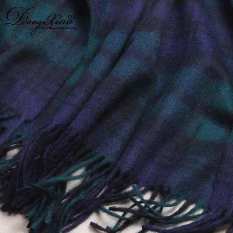 Solid Cashmere Scarf · 100% Cashmere · Multiple Colors, 14–15.5µm — detail view 4