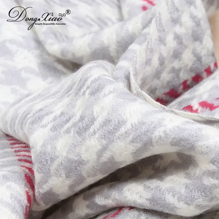 Solid Cashmere Scarf · 100% Cashmere · Multiple Colors, 14–15.5µm — detail view 3