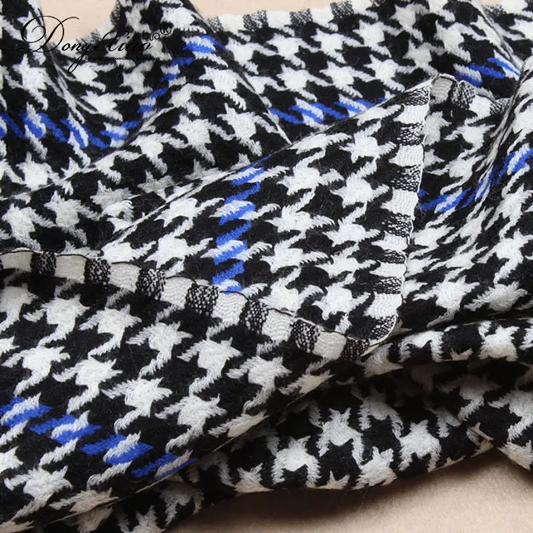 Solid Cashmere Scarf · 100% Cashmere · Multiple Colors, 14–15.5µm — detail view 16