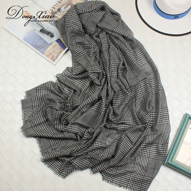 Houndstooth Cashmere Scarf · 100% Cashmere · Multiple Colors, 14–15.5µm — detail view 2