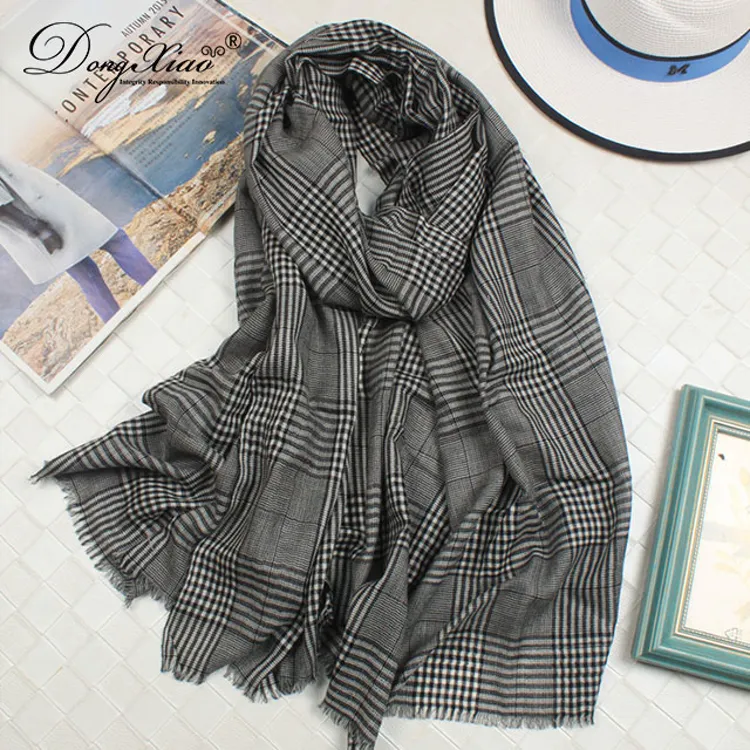 Houndstooth Cashmere Scarf · 100% Cashmere · Multiple Colors, 14–15.5µm — detail view 6