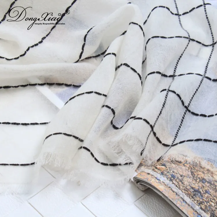 Solid Cashmere Scarf · 100% Cashmere · Multiple Colors, 14–15.5µm — detail view 3