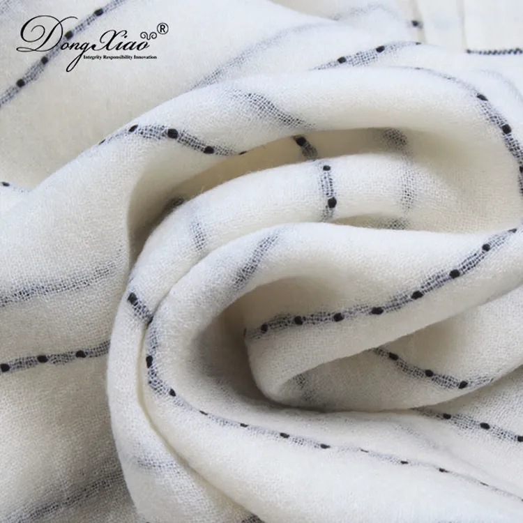 Solid Cashmere Scarf · 100% Cashmere · Multiple Colors, 14–15.5µm — detail view 4