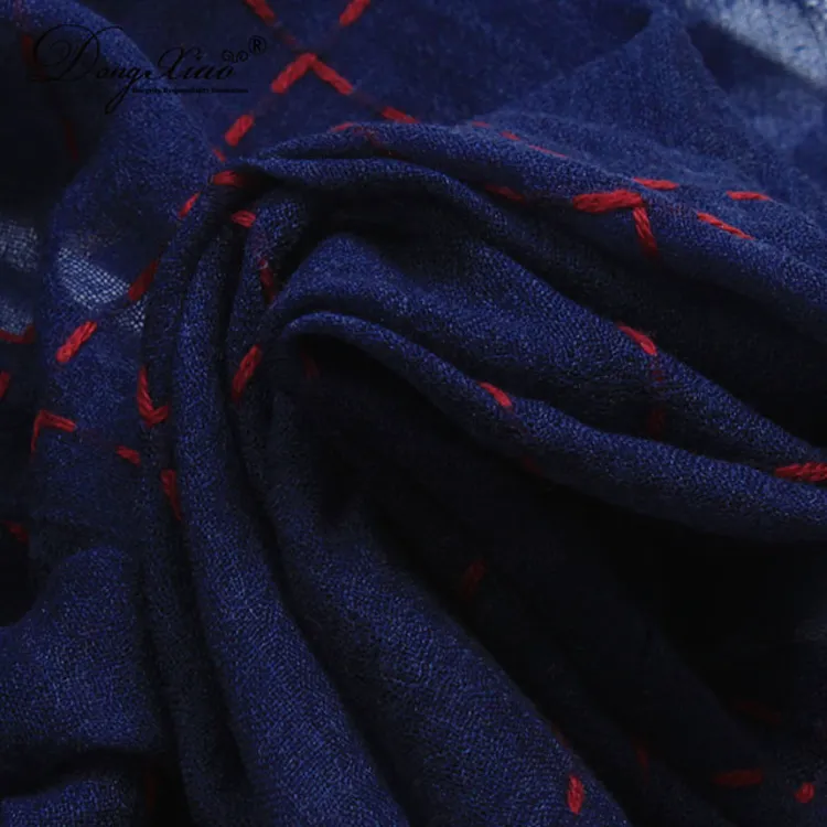 Solid Cashmere Scarf · 100% Cashmere · Multiple Colors, 14–15.5µm — detail view 13