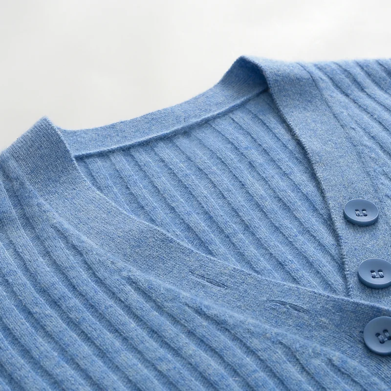 100% Cashmere, Cashmere button-front cardigan — Grey, 14–15.5µm, Cashmere Garment / Women — detail view 7