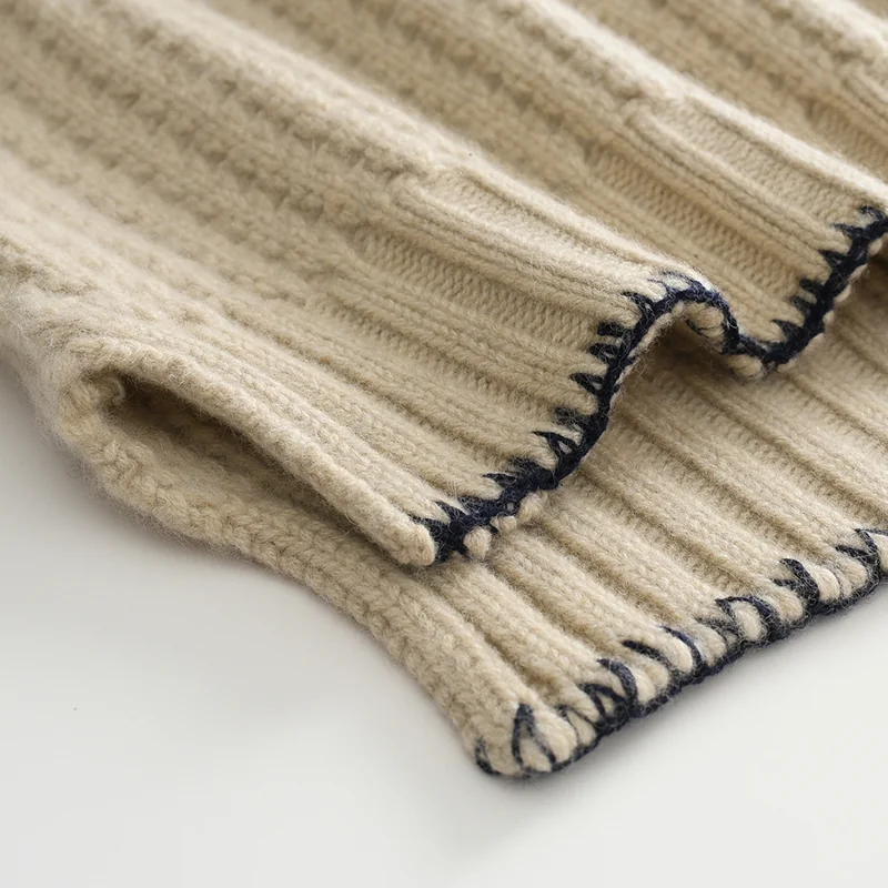 100% Cashmere, Cashmere crew-neck sweater — Camel, 14–15.5µm, Cashmere Garment / Women — detail view 4