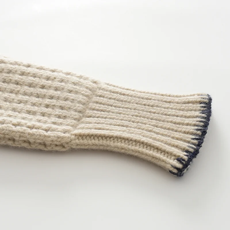 100% Cashmere, Cashmere crew-neck sweater — Camel, 14–15.5µm, Cashmere Garment / Women — detail view 5