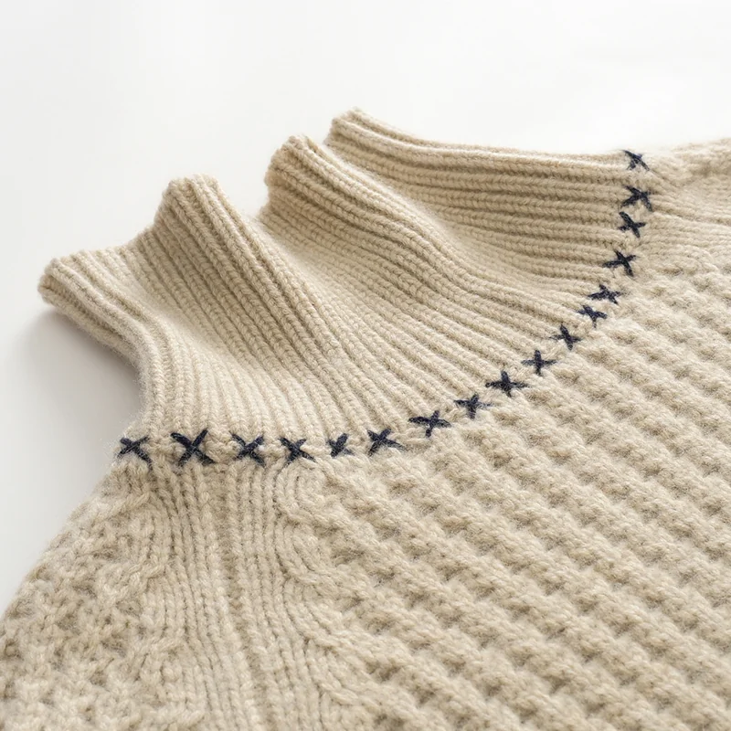 100% Cashmere, Cashmere crew-neck sweater — Camel, 14–15.5µm, Cashmere Garment / Women — detail view 6