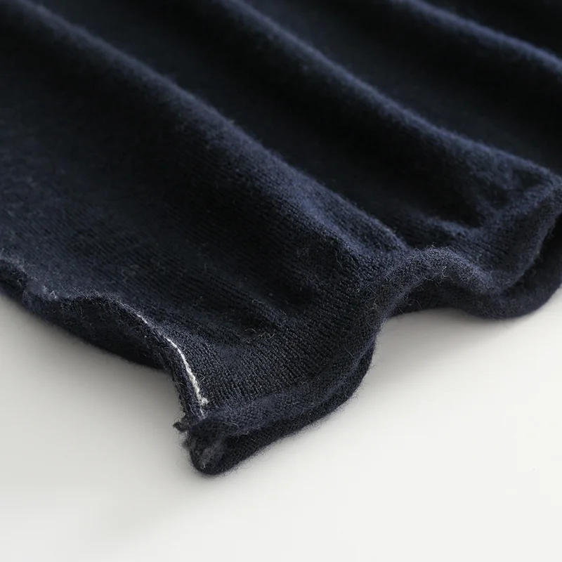 100% Cashmere, Cashmere crew-neck sweater — Grey, 14–15.5µm, Cashmere Garment / Women — detail view 4