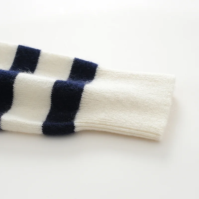 100% Cashmere, Cashmere crew-neck sweater — Striped, 14–15.5µm, Cashmere Garment / Women — detail view 4