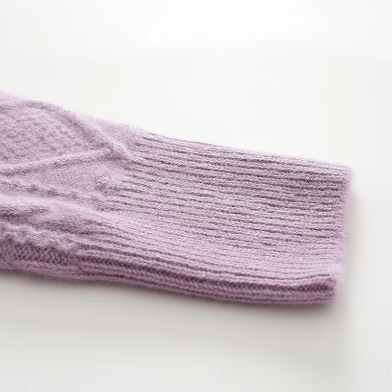 100% Cashmere, Cashmere crew-neck sweater — White, 14–15.5µm, Cashmere Garment / Women — detail view 5