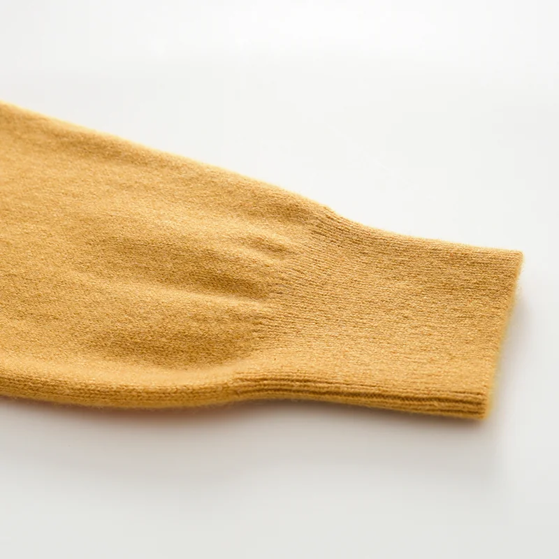 100% Cashmere, Cashmere V-neck sweater — Camel, 14–15.5µm, Cashmere Garment / Women — detail view 7