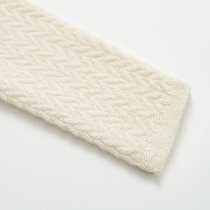 100% Cashmere, Cashmere V-neck sweater — Grey, 14–15.5µm, Cashmere Garment / Women — detail view 7