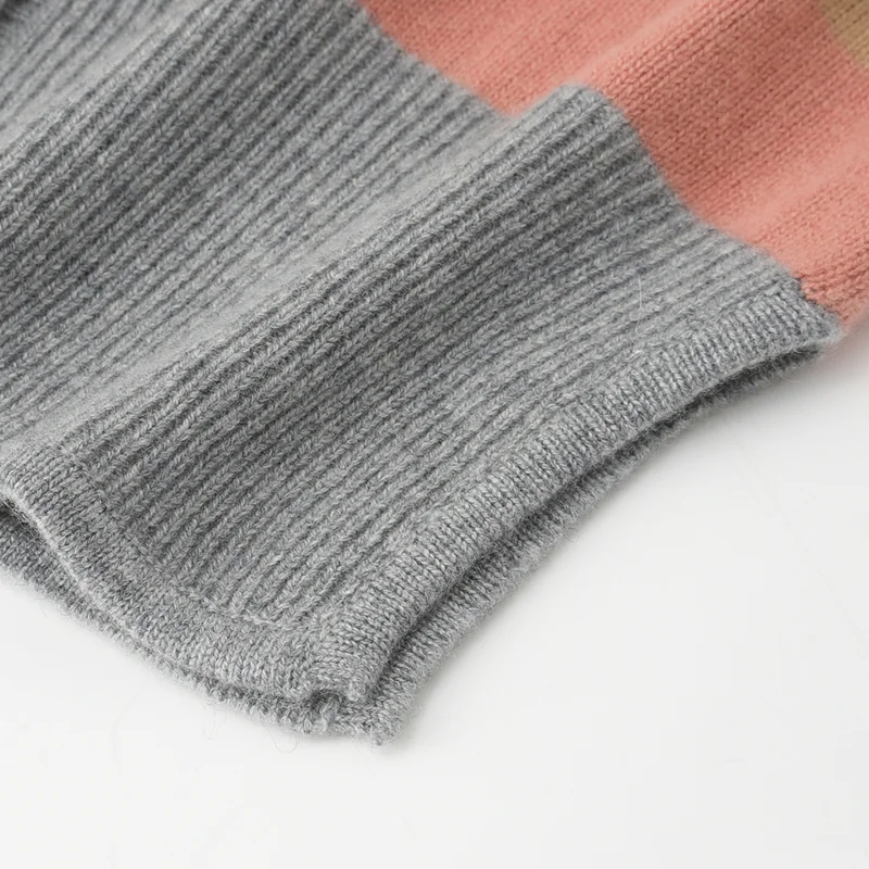 100% Cashmere, Cashmere button-front cardigan — Grey Colour-block, 14–15.5µm, Cashmere Garment / Women — detail view 4