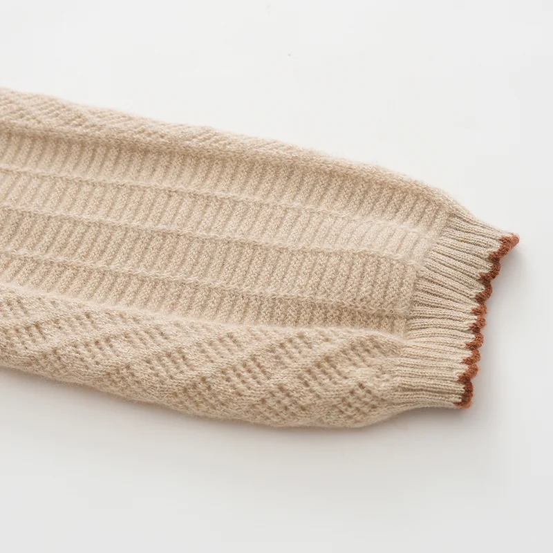 100% Cashmere, Cashmere crew-neck sweater — White Embroidered, 14–15.5µm, Cashmere Garment / Women — detail view 5