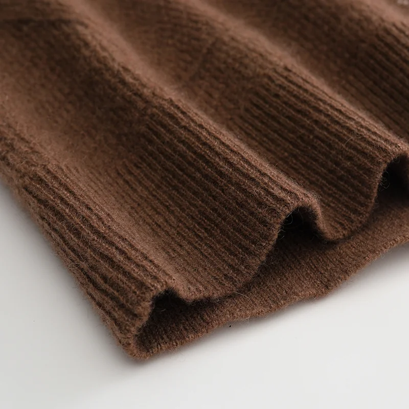 100% Cashmere, Cashmere button-front cardigan — Navy Deep V, 14–15.5µm, Cashmere Garment / Women — detail view 4