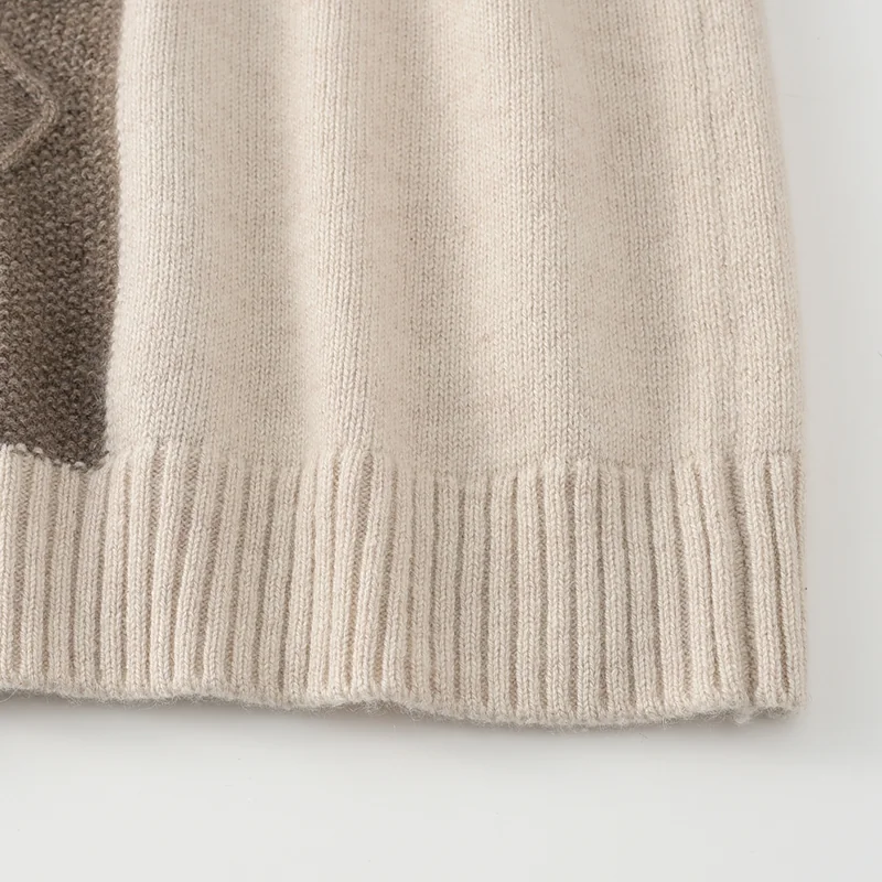 100% Cashmere, Cashmere crew-neck sweater — Grey Checked, 14–15.5µm, Cashmere Garment / Women — detail view 4