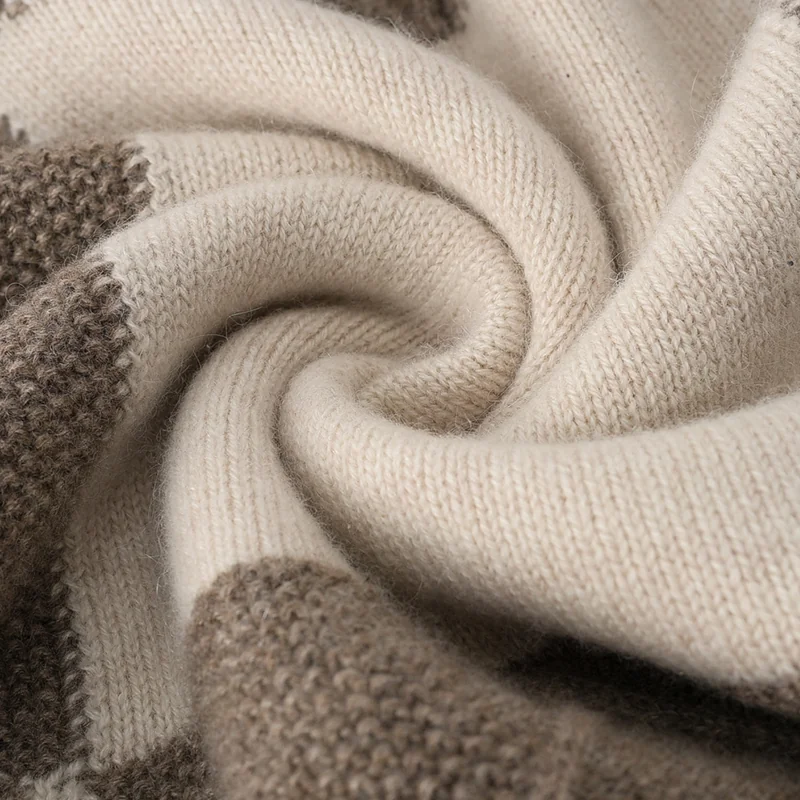 100% Cashmere, Cashmere crew-neck sweater — Grey Checked, 14–15.5µm, Cashmere Garment / Women — detail view 6