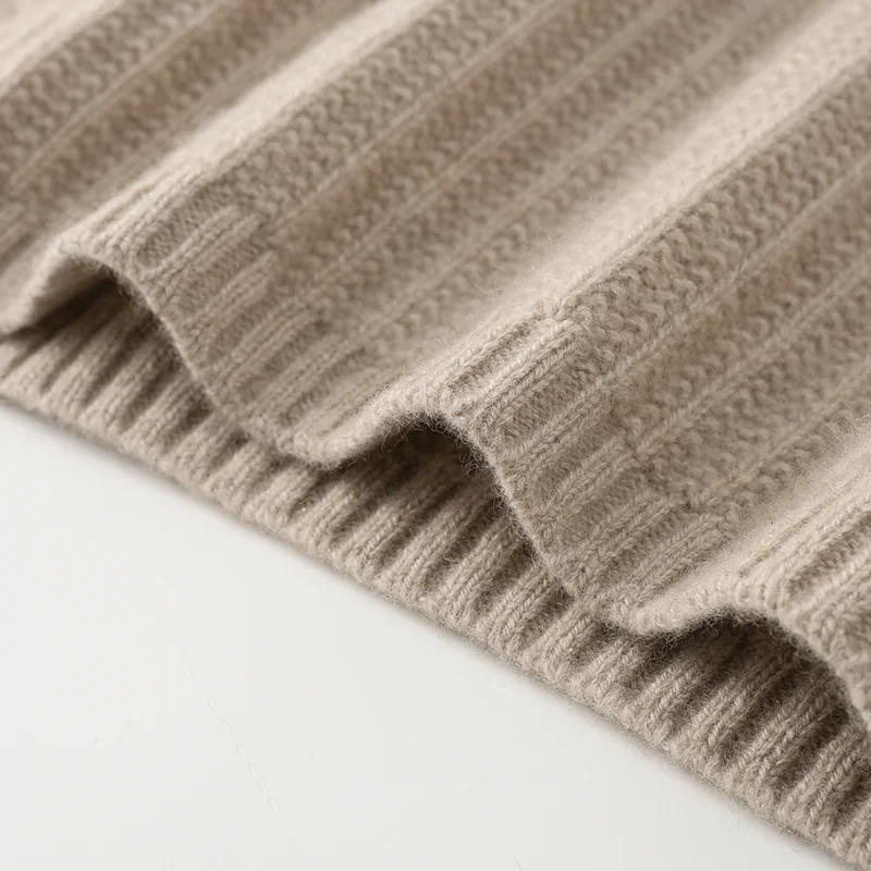 100% Cashmere, Cashmere crew-neck sweater — White, 14–15.5µm, Cashmere Garment / Women — detail view 5