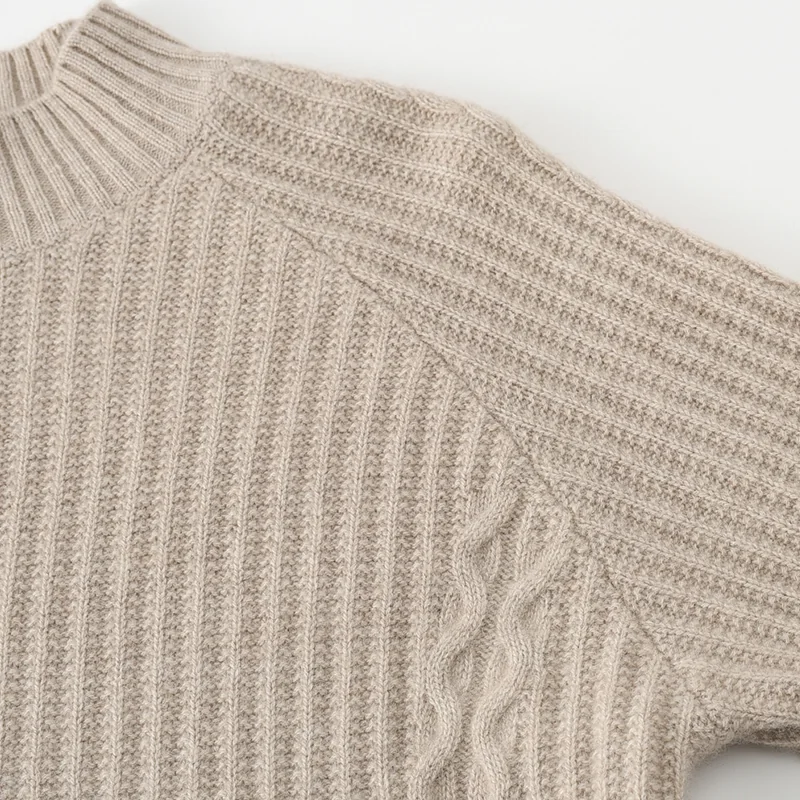 100% Cashmere, Cashmere crew-neck sweater — White, 14–15.5µm, Cashmere Garment / Women — detail view 6