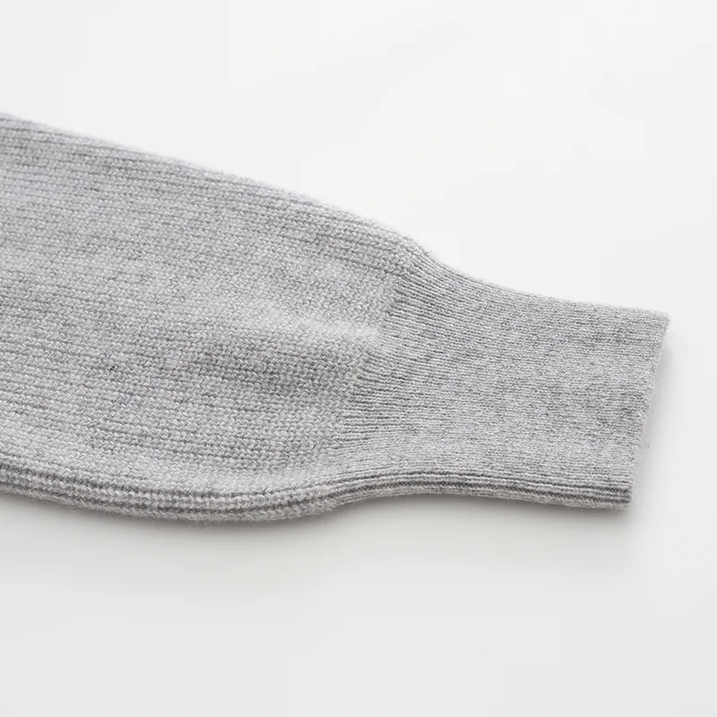 100% Cashmere, Cashmere V-neck sweater — Camel, 14–15.5µm, Cashmere Garment / Women — detail view 6